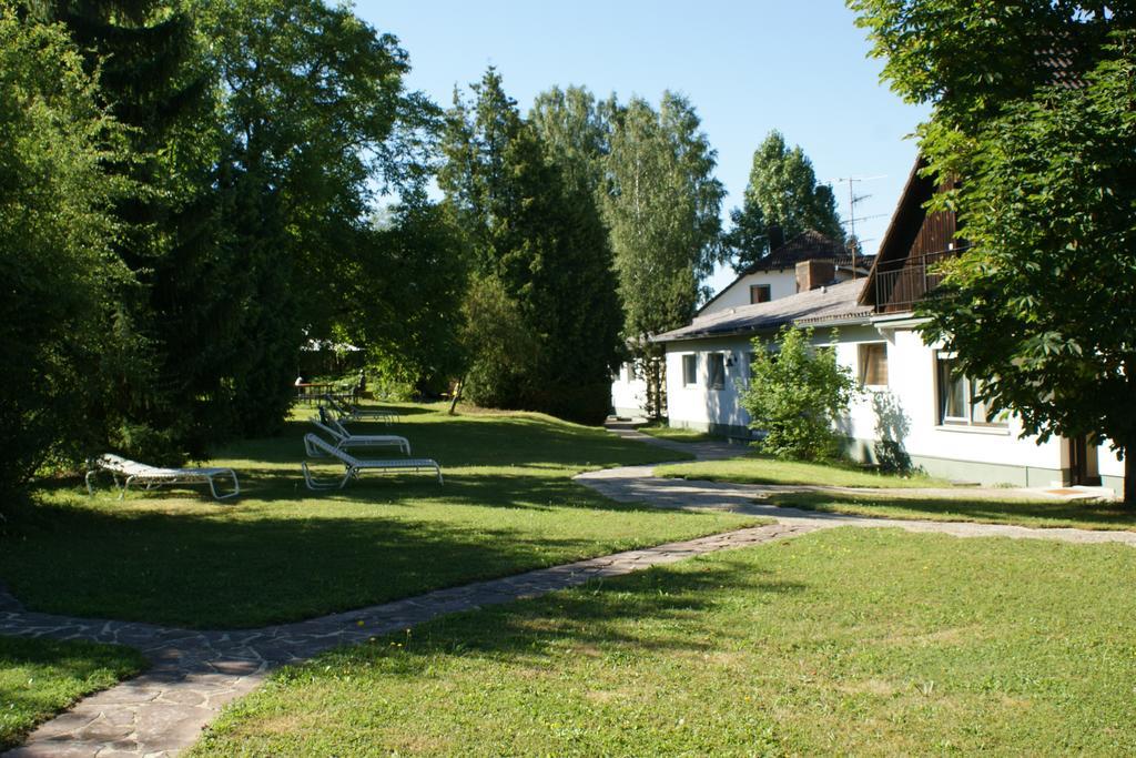 Waldhotel Stein Selbitz Exterior photo